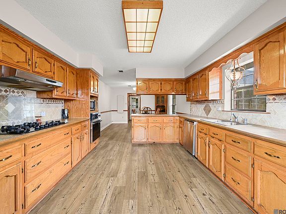 2nd image of 27530 Intracoastal Rd