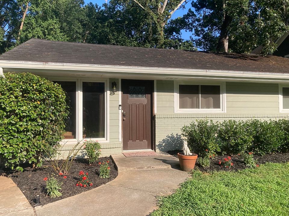 1st image of 1103 Palafox Dr NE