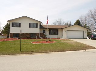 702 4th Ave NW, Byron, MN 55920