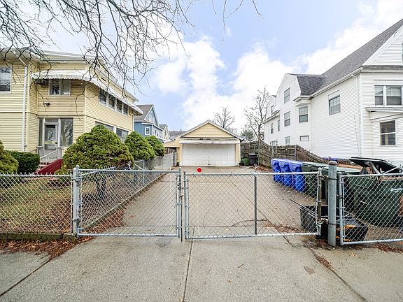 4th image of 570-572 Dickinson St