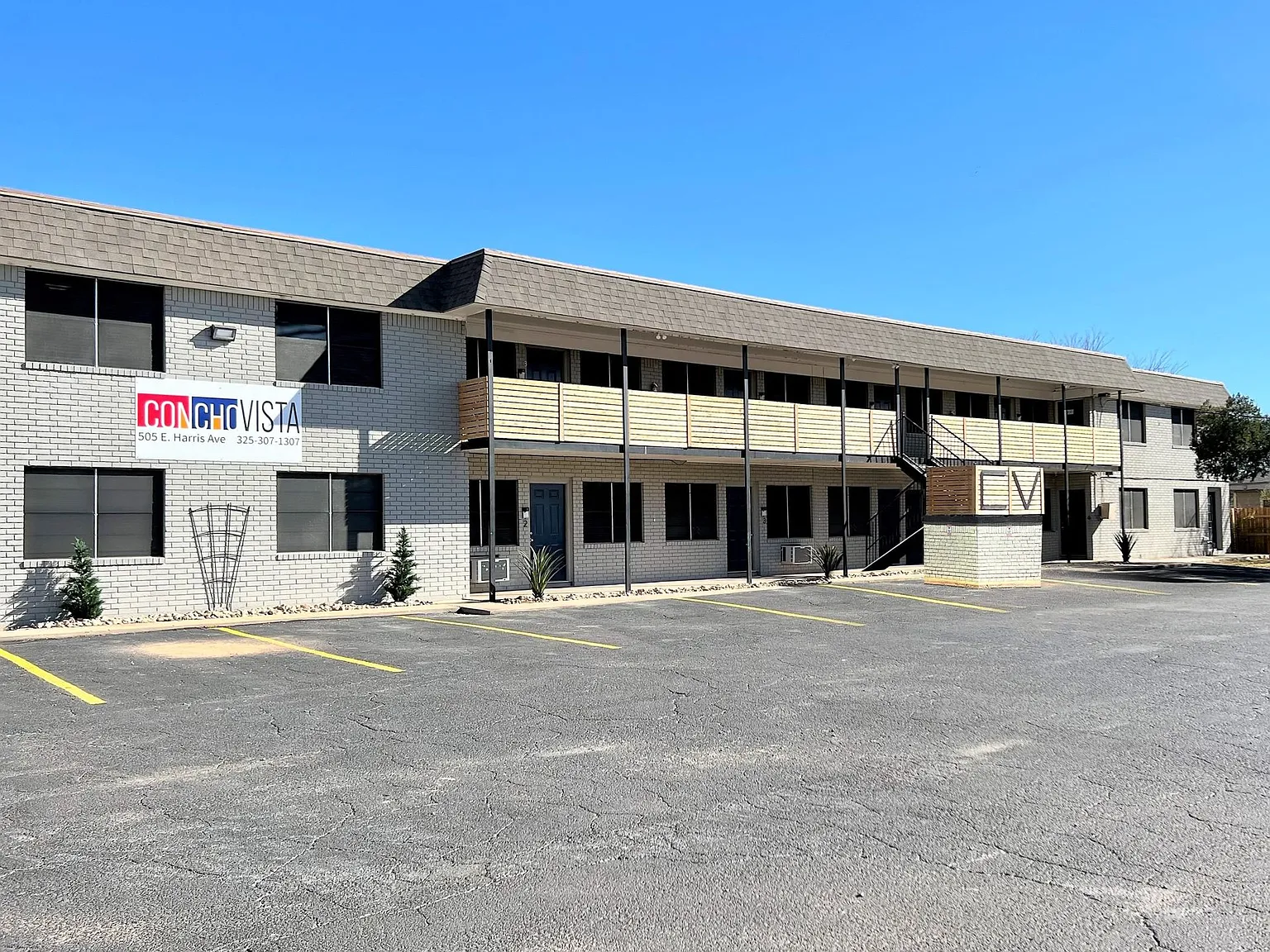 Concho Vista Apartments — Photo 1