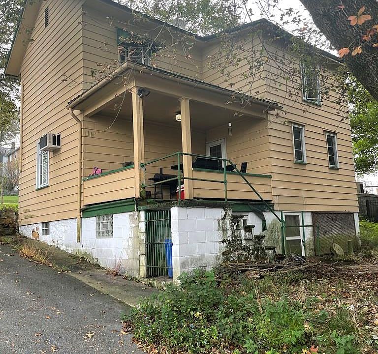2nd image of 100 Barnhart St
