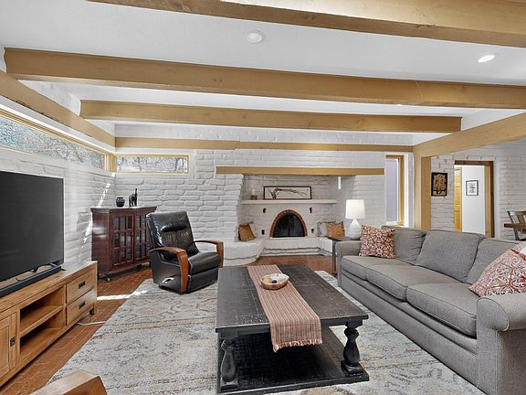 4th image of 2416 Arbor Rd NW