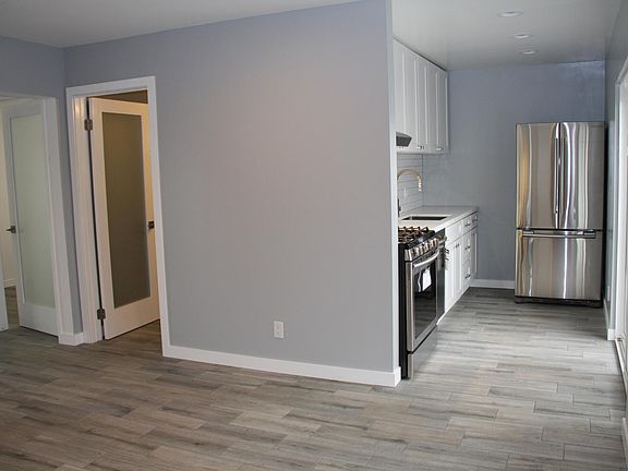 4th image of 23255 Friar St