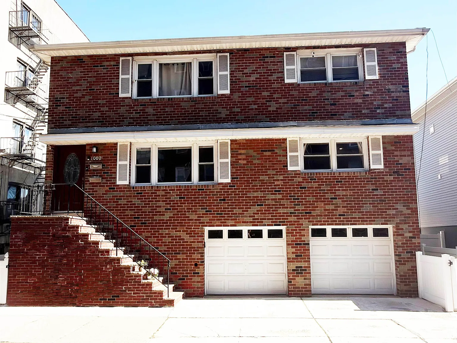 3 bed, 1.0 bath, 2016 sqft, $2,800 — Photo 1