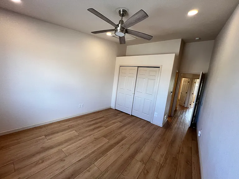 2070 Gonzaga Point — Photo 30