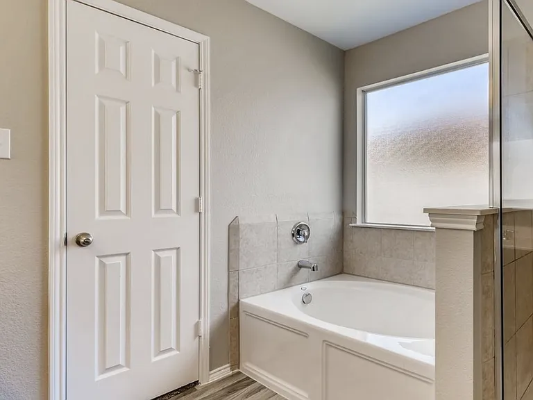 5140 Glen Eden Dr — Photo 13