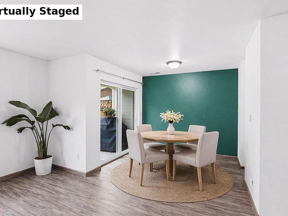 4th image of 467 Tulipan Way