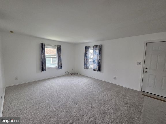 2nd image of 506 Harvey Rd