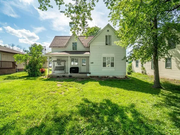 315 S Woodworth St, Elmwood, WI 54740