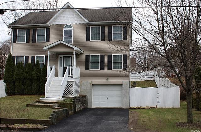 1st image of 81 Myrtle Ave