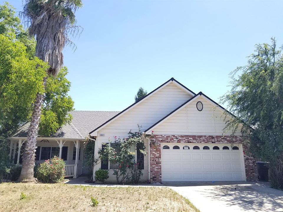 1st image of 2621 E Everglade Ave