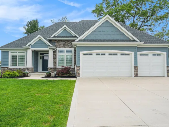 16060 Cobblestone Square Dr, Granger, IN 46530