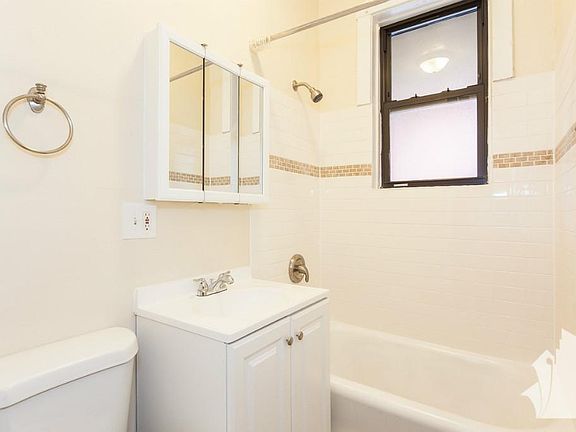 3rd image of 2535 N Campbell Ave #30