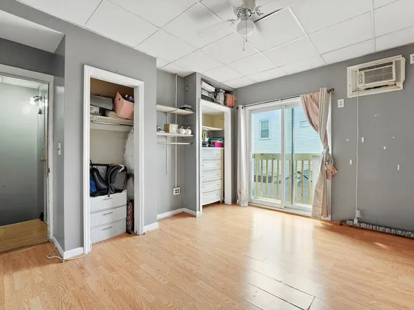 163 Lincoln Street image 11 of 27