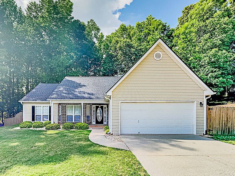 1st image of 2422 Oak Creek Ct
