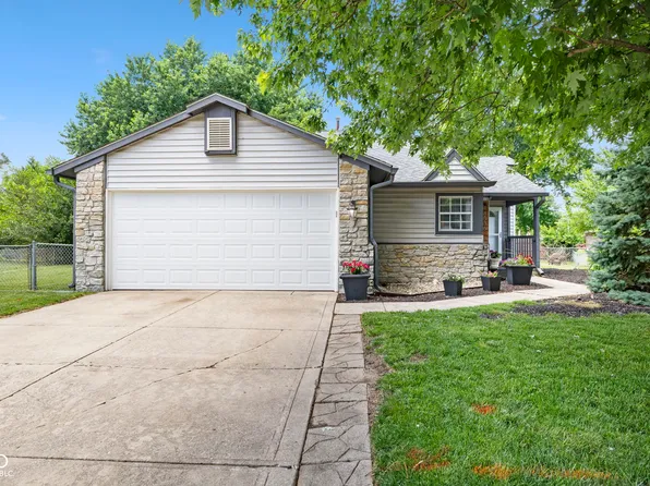 8536 Friendship Ln, Indianapolis, IN 46217