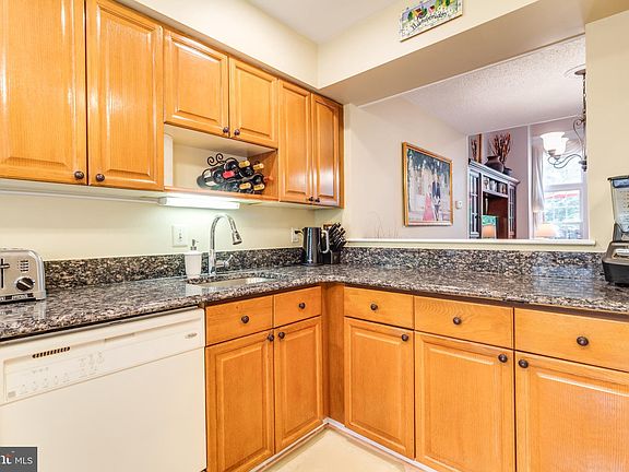 5th image of 5835 Wye Oak Commons Ct #43