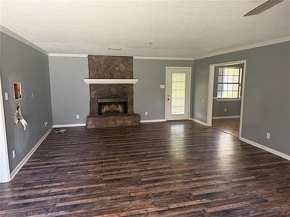 2nd image of 9968 Downing St