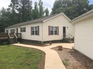 343 Barren Springs Rd, Hollow Rock, TN 38342