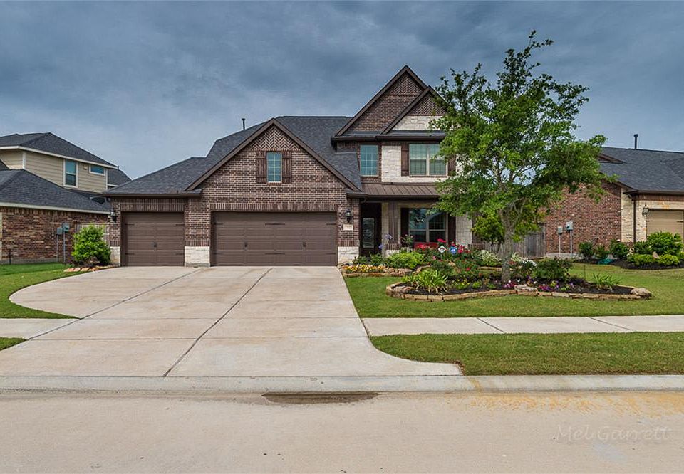 Stunning curb appeal