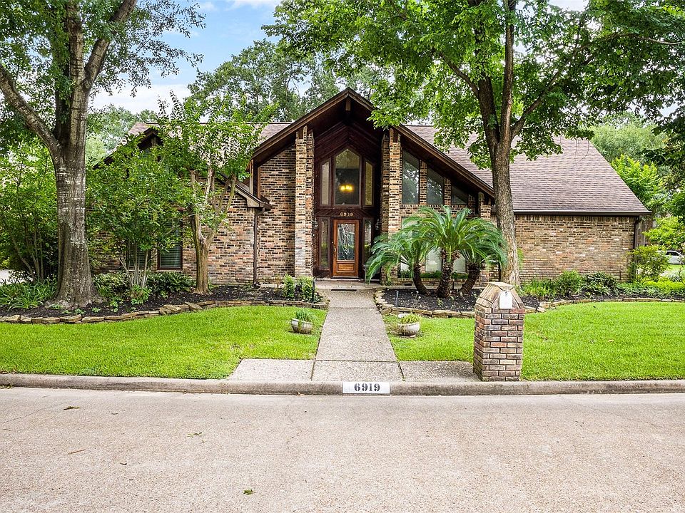 1st image of 6919 Fawncliff Dr