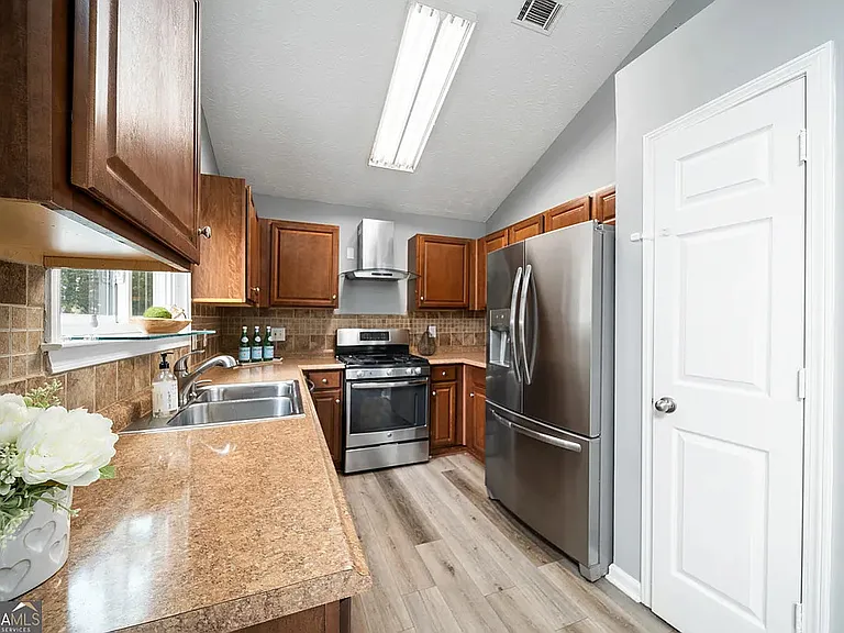 3400 Jones Ferry Ln — Photo 5