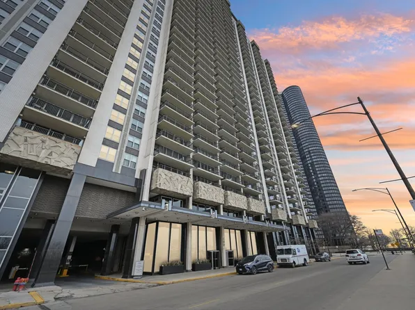 400 E Randolph St APT 2026, Chicago, IL 60601