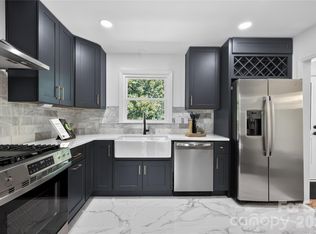 5938 Sharon Rd, Charlotte, NC 28210