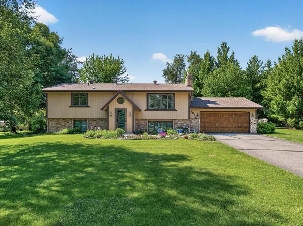 2041 W 65th St, Excelsior, MN 55331