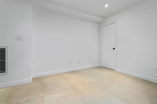 Rented by REAL New York | media 5