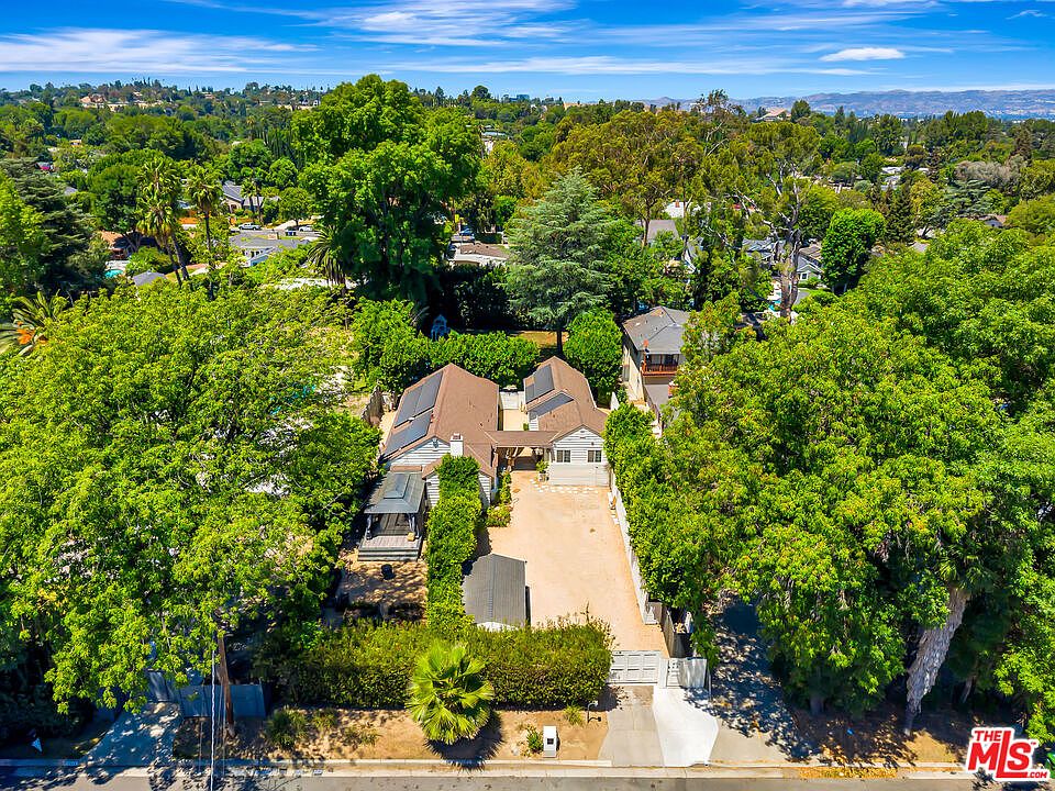 1st image of 5923 Corbin Ave