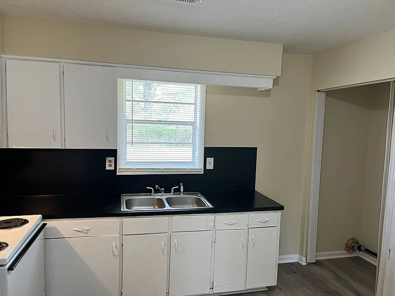 9 W Park Ct — Photo 10