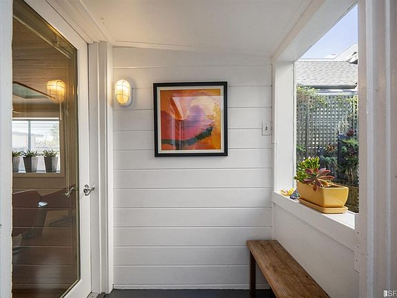 4th image of 442-A Collingwood St