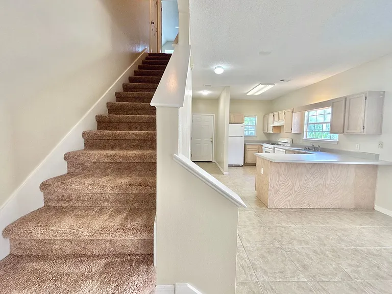 189 Wildflower Ln — Photo 11