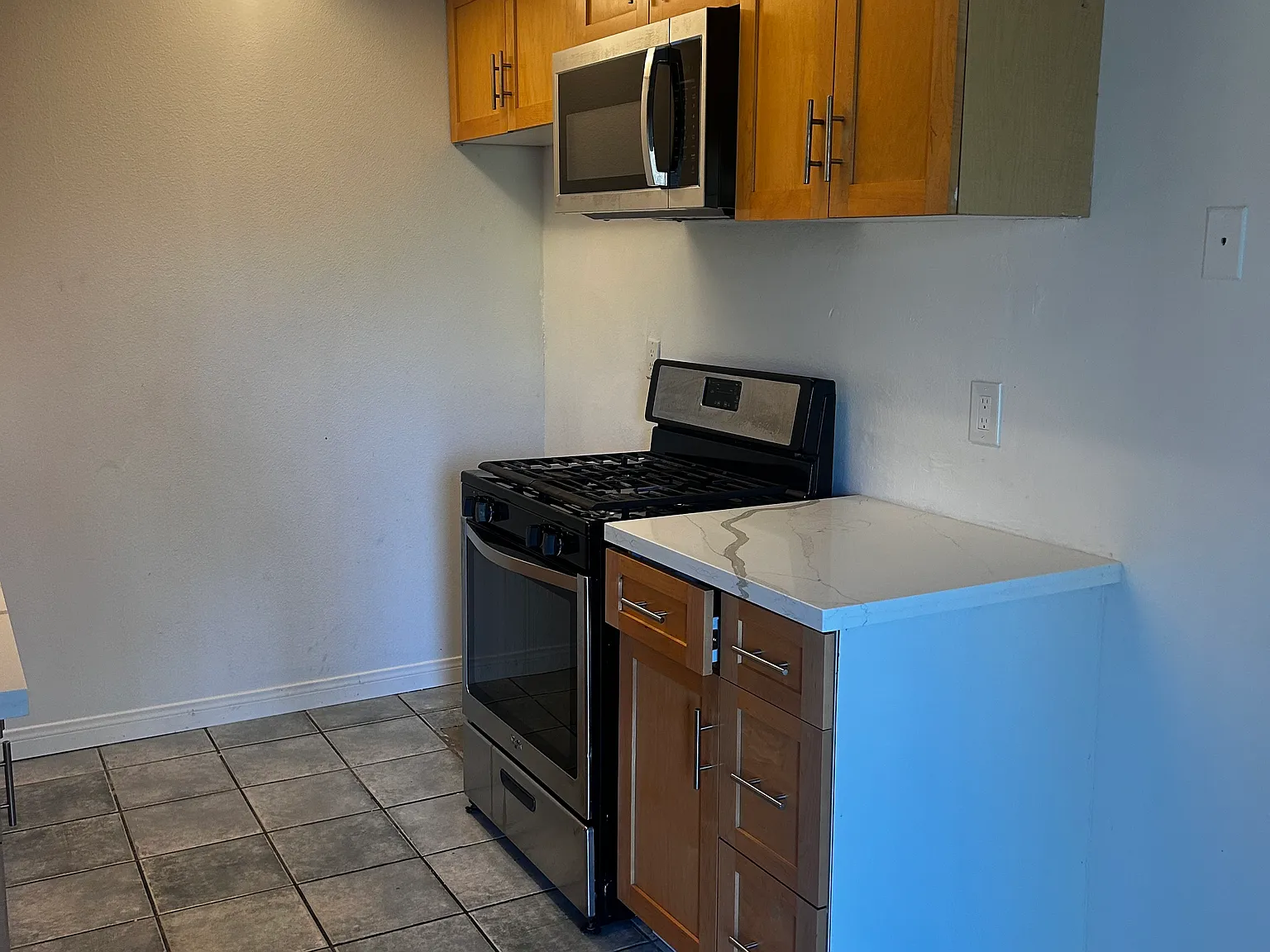 3232 Little Mountain Dr — Photo 2