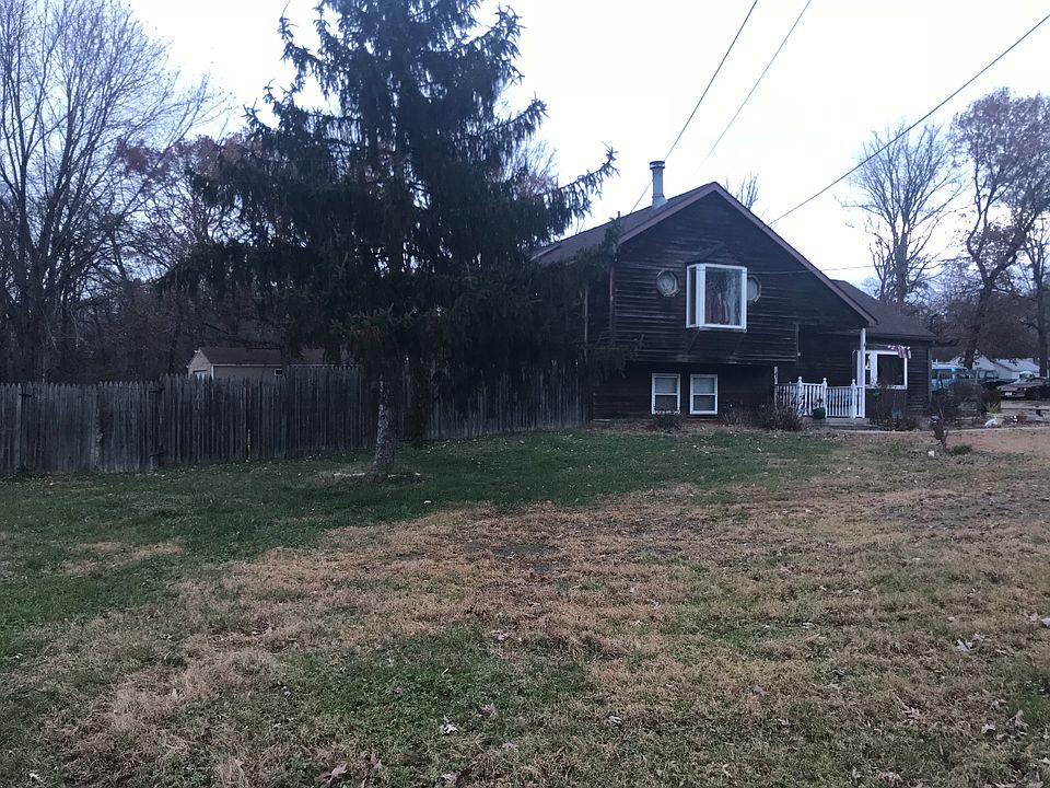 2nd image of 7821 Oakdale Ave