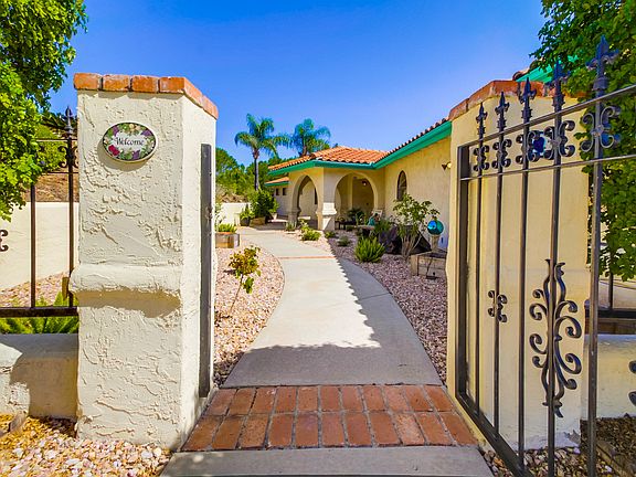 3rd image of 15278 Moonglow Dr