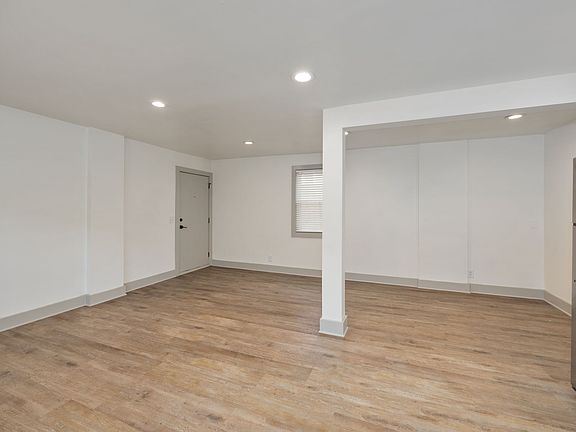 3rd image of 525 40th Ave N #E2