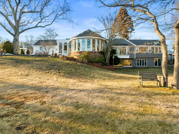 330 Long Pond Dr, South Yarmouth, MA 02664