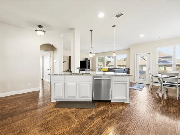 1133 Vickery Dr, Desoto, TX 75115