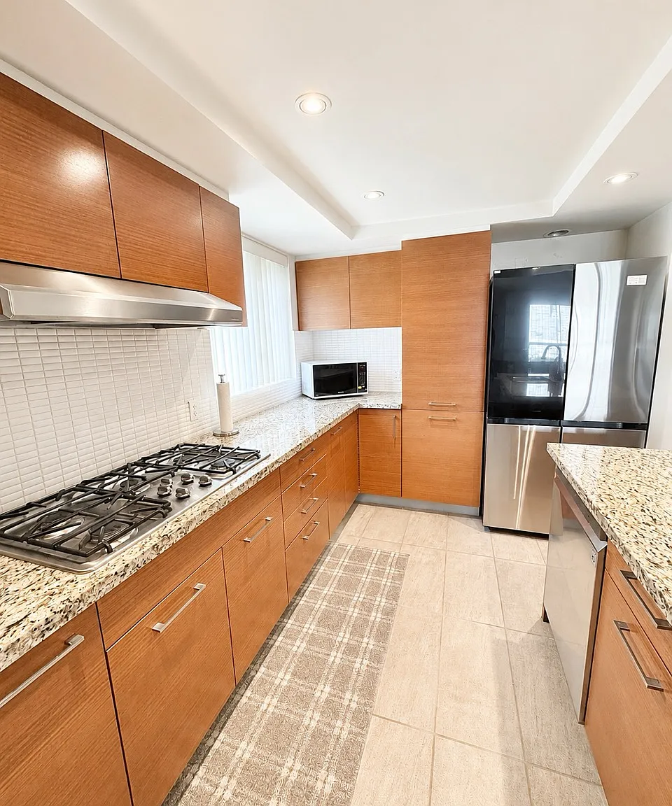2 bed, 1100 sqft, $4,000 — Photo 4