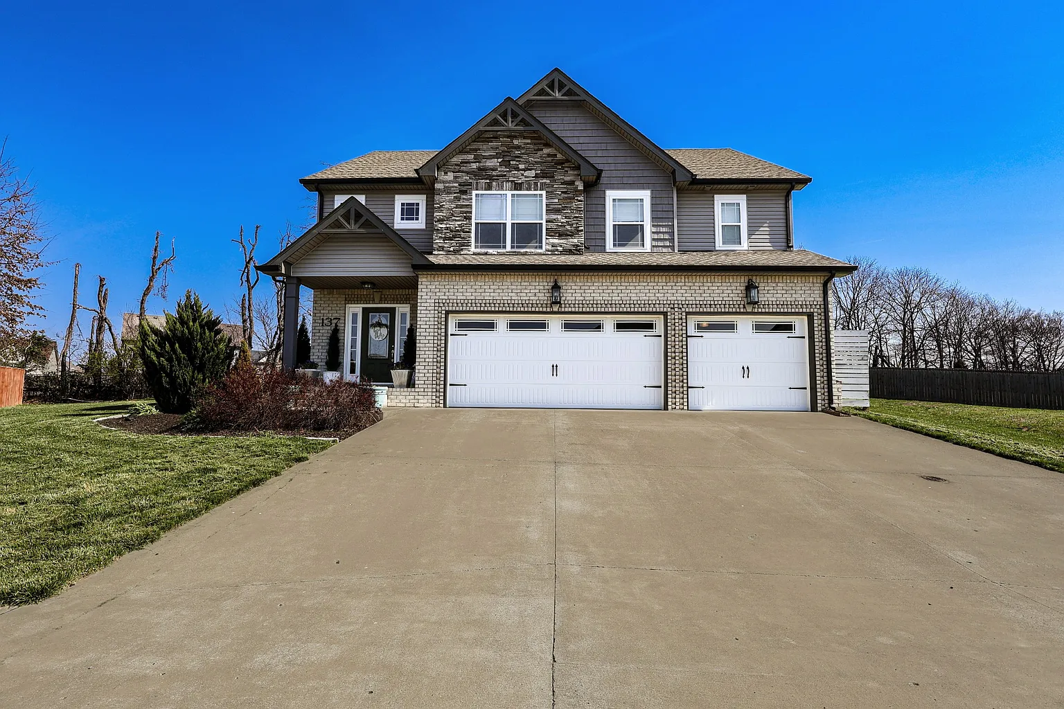 137 Trillium Ct photo 1