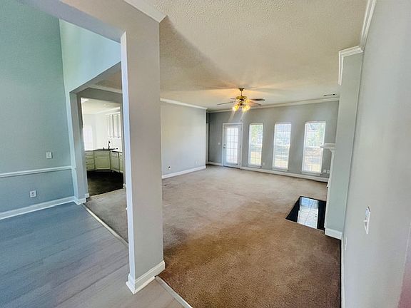 3rd image of 2117 Elderberry Dr