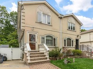 36 Penton St, Staten Island, NY 10309