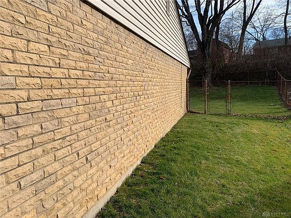 2nd image of 366 Thomas Dr