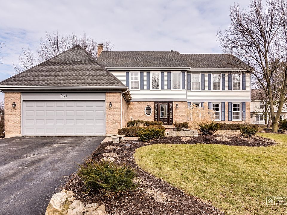 1st image of 933 Rosewood Ave
