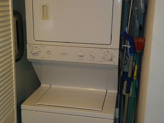 4th image of 690 SW 1st Ct APT 2334
