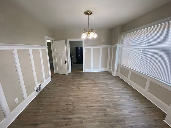 4th image of 4840 Saint Clair St #42