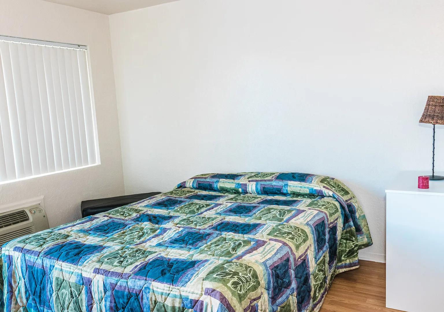 Convenient affordable living close to CMU without roommates! Utilities included — Photo 2